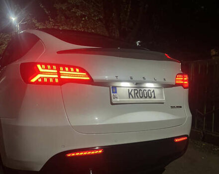 Білий Тесла Model Y, об'ємом двигуна 0 л та пробігом 126 тис. км за 28800 $, фото 3 на Automoto.ua