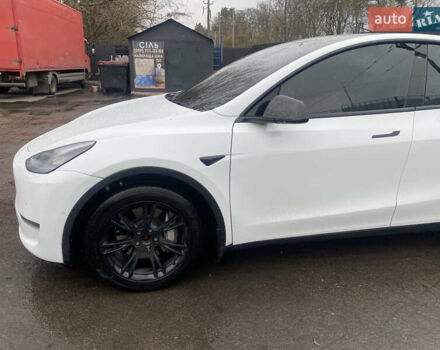 Білий Тесла Model Y, об'ємом двигуна 0 л та пробігом 70 тис. км за 24500 $, фото 11 на Automoto.ua