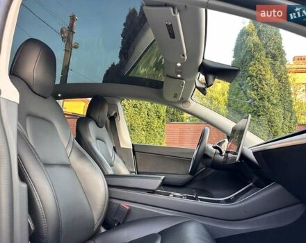 Белый Тесла Model Y, объемом двигателя 0 л и пробегом 110 тыс. км за 21700 $, фото 13 на Automoto.ua