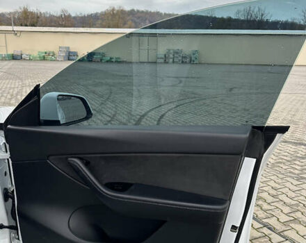 Белый Тесла Model Y, объемом двигателя 0 л и пробегом 85 тыс. км за 22000 $, фото 11 на Automoto.ua