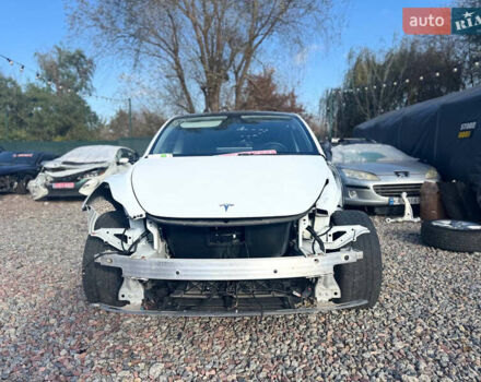 Білий Тесла Model Y, об'ємом двигуна 0 л та пробігом 70 тис. км за 14300 $, фото 1 на Automoto.ua