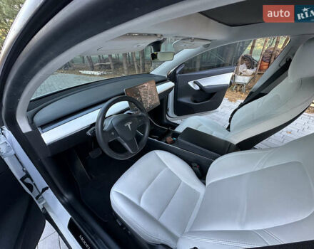 Белый Тесла Model Y, объемом двигателя 0 л и пробегом 118 тыс. км за 21700 $, фото 44 на Automoto.ua