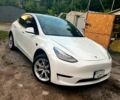 Белый Тесла Model Y, объемом двигателя 0.35 л и пробегом 93 тыс. км за 22000 $, фото 1 на Automoto.ua