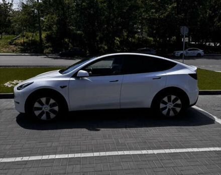Белый Тесла Model Y, объемом двигателя 0 л и пробегом 79 тыс. км за 26400 $, фото 2 на Automoto.ua