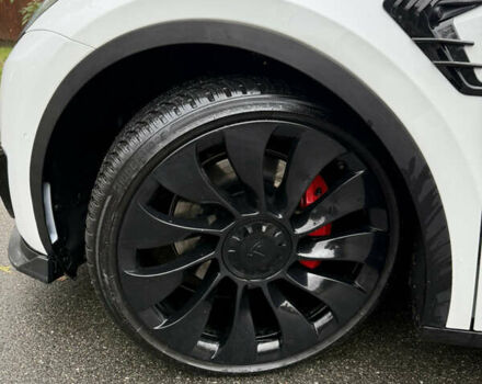 Белый Тесла Model Y, объемом двигателя 0 л и пробегом 62 тыс. км за 28500 $, фото 10 на Automoto.ua