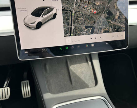 Белый Тесла Model Y, объемом двигателя 0 л и пробегом 23 тыс. км за 44000 $, фото 21 на Automoto.ua