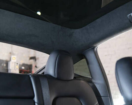 Білий Тесла Model Y, об'ємом двигуна 0 л та пробігом 90 тис. км за 22500 $, фото 5 на Automoto.ua