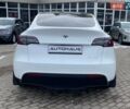 Белый Тесла Model Y, объемом двигателя 0 л и пробегом 75 тыс. км за 28300 $, фото 6 на Automoto.ua