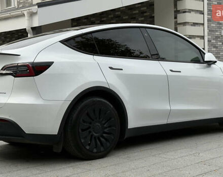 Белый Тесла Model Y, объемом двигателя 0 л и пробегом 85 тыс. км за 22600 $, фото 3 на Automoto.ua