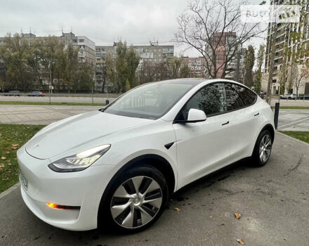 Белый Тесла Model Y, объемом двигателя 0 л и пробегом 36 тыс. км за 29500 $, фото 1 на Automoto.ua