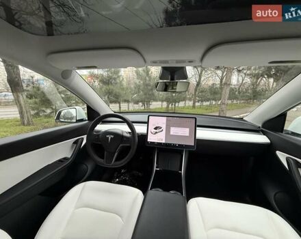 Білий Тесла Model Y, об'ємом двигуна 0 л та пробігом 111 тис. км за 23599 $, фото 12 на Automoto.ua