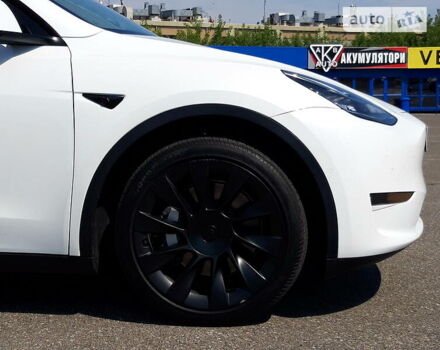 Білий Тесла Model Y, об'ємом двигуна 0 л та пробігом 18 тис. км за 59500 $, фото 41 на Automoto.ua
