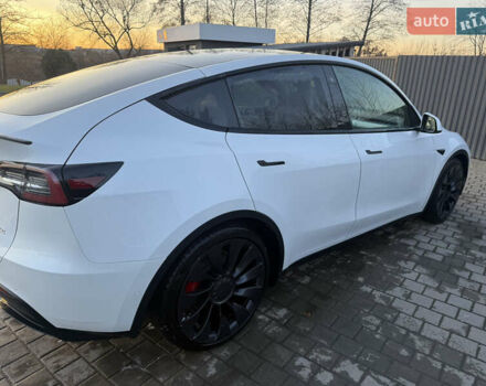 Белый Тесла Model Y, объемом двигателя 0 л и пробегом 65 тыс. км за 19600 $, фото 1 на Automoto.ua