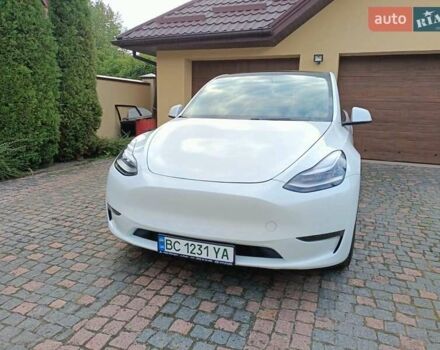 Белый Тесла Model Y, объемом двигателя 0 л и пробегом 65 тыс. км за 28000 $, фото 17 на Automoto.ua