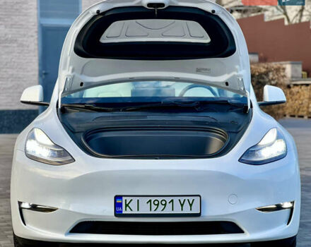 Белый Тесла Model Y, объемом двигателя 0 л и пробегом 57 тыс. км за 28500 $, фото 11 на Automoto.ua