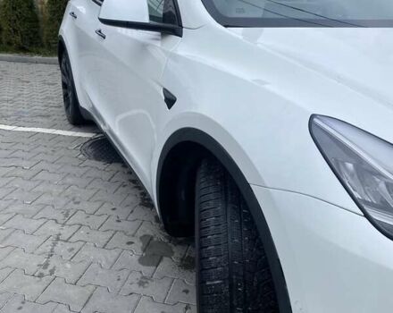 Білий Тесла Model Y, об'ємом двигуна 0 л та пробігом 21 тис. км за 19000 $, фото 18 на Automoto.ua