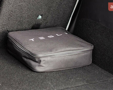 Тесла Model Y 2020 в Киеве на Automoto.ua Белый Тесла Model Y, объемом двигателя 0 л и пробегом 17 тыс. км за 53900 $, фото 16 на Automoto.ua