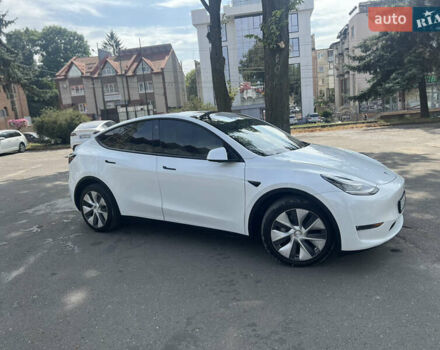 Белый Тесла Model Y, объемом двигателя 0 л и пробегом 31 тыс. км за 29900 $, фото 5 на Automoto.ua