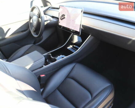 Белый Тесла Model Y, объемом двигателя 0 л и пробегом 162 тыс. км за 22500 $, фото 53 на Automoto.ua