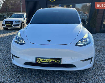 Белый Тесла Model Y, объемом двигателя 0 л и пробегом 73 тыс. км за 24800 $, фото 1 на Automoto.ua