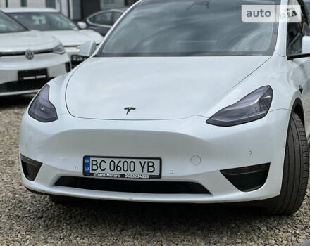 Білий Тесла Model Y, об'ємом двигуна 0 л та пробігом 50 тис. км за 39900 $, фото 2 на Automoto.ua