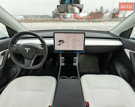 Белый Тесла Model Y, объемом двигателя 0 л и пробегом 17 тыс. км за 53900 $, фото 9 на Automoto.ua
