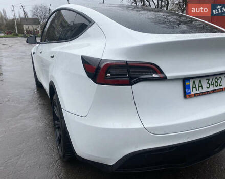 Білий Тесла Model Y, об'ємом двигуна 0 л та пробігом 70 тис. км за 24500 $, фото 7 на Automoto.ua