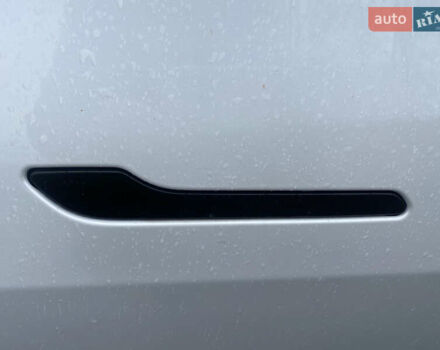 Білий Тесла Model Y, об'ємом двигуна 0 л та пробігом 70 тис. км за 24500 $, фото 21 на Automoto.ua