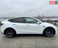 Белый Тесла Model Y, объемом двигателя 0 л и пробегом 77 тыс. км за 25000 $, фото 39 на Automoto.ua