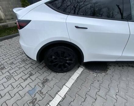 Білий Тесла Model Y, об'ємом двигуна 0 л та пробігом 21 тис. км за 19000 $, фото 23 на Automoto.ua