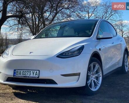 Белый Тесла Model Y, объемом двигателя 0 л и пробегом 30 тыс. км за 35000 $, фото 2 на Automoto.ua
