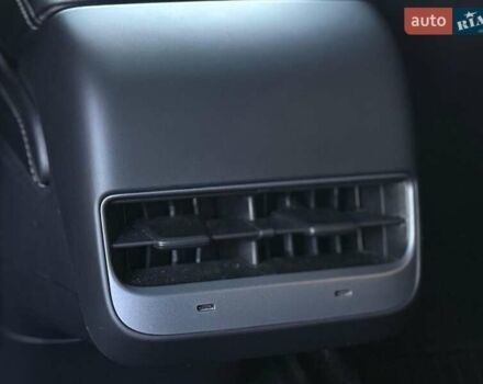 Белый Тесла Model Y, объемом двигателя 0 л и пробегом 132 тыс. км за 20800 $, фото 86 на Automoto.ua