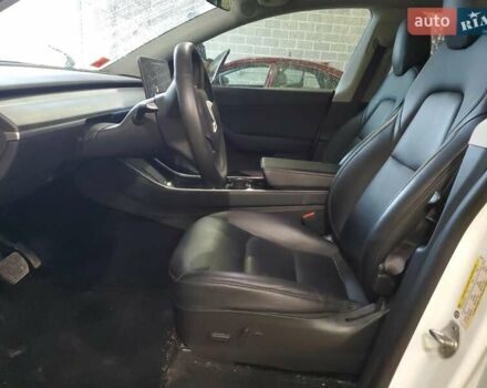 Білий Тесла Model Y, об'ємом двигуна 0 л та пробігом 134 тис. км за 9200 $, фото 7 на Automoto.ua