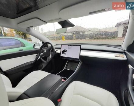 Тесла Model Y 2020 у Буче на Automoto.ua Білий Тесла Model Y, об'ємом двигуна 0 л та пробігом 102 тис. км за 22500 $, фото 6 на Automoto.ua