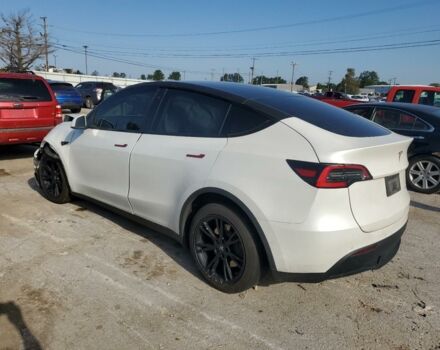 Белый Тесла Model Y, объемом двигателя 0 л и пробегом 138 тыс. км за 13800 $, фото 3 на Automoto.ua