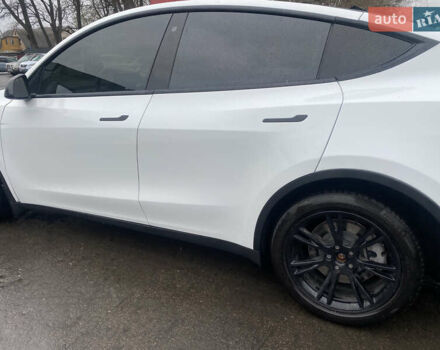 Білий Тесла Model Y, об'ємом двигуна 0 л та пробігом 70 тис. км за 24500 $, фото 9 на Automoto.ua