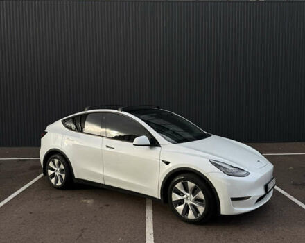 Белый Тесла Model Y, объемом двигателя 0 л и пробегом 75 тыс. км за 25550 $, фото 1 на Automoto.ua