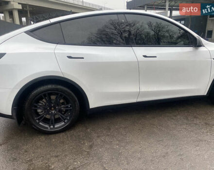 Білий Тесла Model Y, об'ємом двигуна 0 л та пробігом 70 тис. км за 24500 $, фото 4 на Automoto.ua