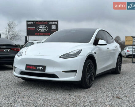 Білий Тесла Model Y, об'ємом двигуна 0 л та пробігом 66 тис. км за 19500 $, фото 10 на Automoto.ua