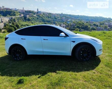 Білий Тесла Model Y, об'ємом двигуна 0 л та пробігом 150 тис. км за 28000 $, фото 6 на Automoto.ua