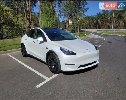 Тесла Model Y 2020 в Киеве на Automoto.ua Белый Тесла Model Y, объемом двигателя 0 л и пробегом 9 тыс. км за 33333 $, фото 10 на Automoto.ua
