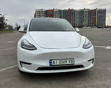 Білий Тесла Model Y, об'ємом двигуна 0 л та пробігом 70 тис. км за 28000 $, фото 2 на Automoto.ua