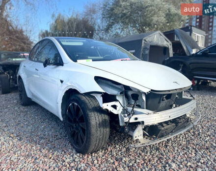 Білий Тесла Model Y, об'ємом двигуна 0 л та пробігом 70 тис. км за 14300 $, фото 2 на Automoto.ua
