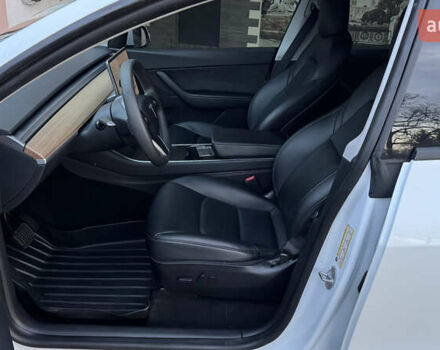 Білий Тесла Model Y, об'ємом двигуна 0 л та пробігом 187 тис. км за 18900 $, фото 18 на Automoto.ua