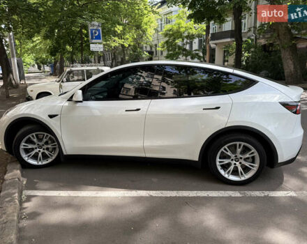 Белый Тесла Model Y, объемом двигателя 0 л и пробегом 16 тыс. км за 25300 $, фото 6 на Automoto.ua