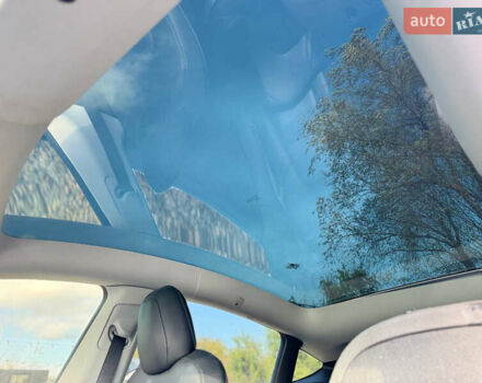 Білий Тесла Model Y, об'ємом двигуна 0 л та пробігом 70 тис. км за 14300 $, фото 8 на Automoto.ua