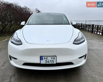 Белый Тесла Model Y, объемом двигателя 0 л и пробегом 77 тыс. км за 25000 $, фото 41 на Automoto.ua