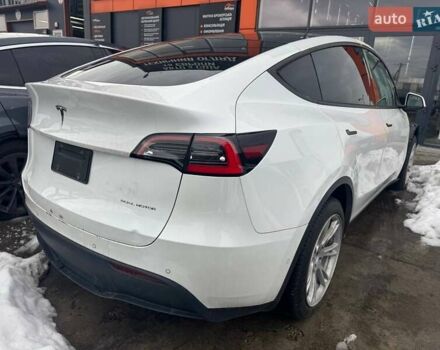 Белый Тесла Model Y, объемом двигателя 0 л и пробегом 98 тыс. км за 15000 $, фото 4 на Automoto.ua