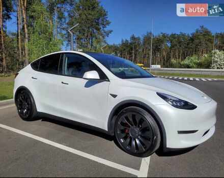 Тесла Model Y 2020 в Киеве на Automoto.ua Белый Тесла Model Y, объемом двигателя 0 л и пробегом 9 тыс. км за 33333 $, фото 12 на Automoto.ua