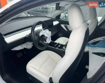 Белый Тесла Model Y, объемом двигателя 0 л и пробегом 98 тыс. км за 15000 $, фото 8 на Automoto.ua